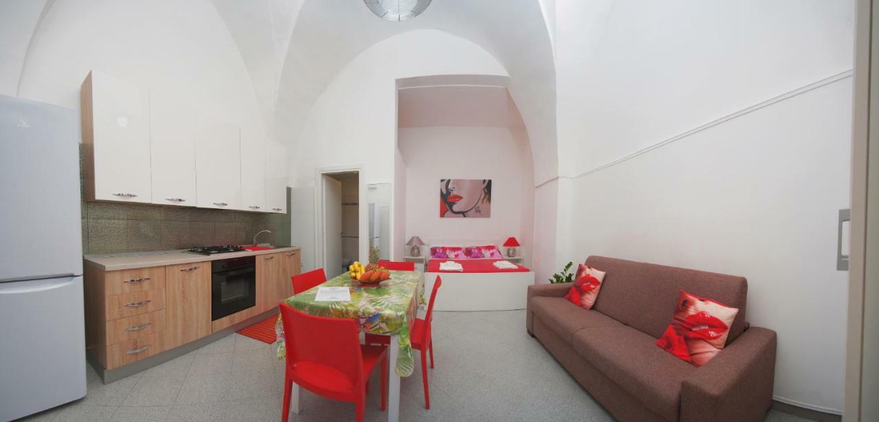 Eolo Casa Vacanze Torre Lapillo Exteriér fotografie